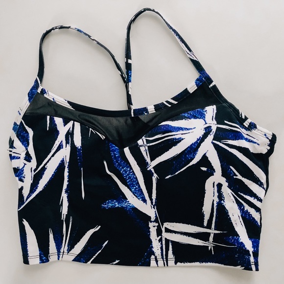 Fabletics Midi Sports Bra - Picture 3 of 3